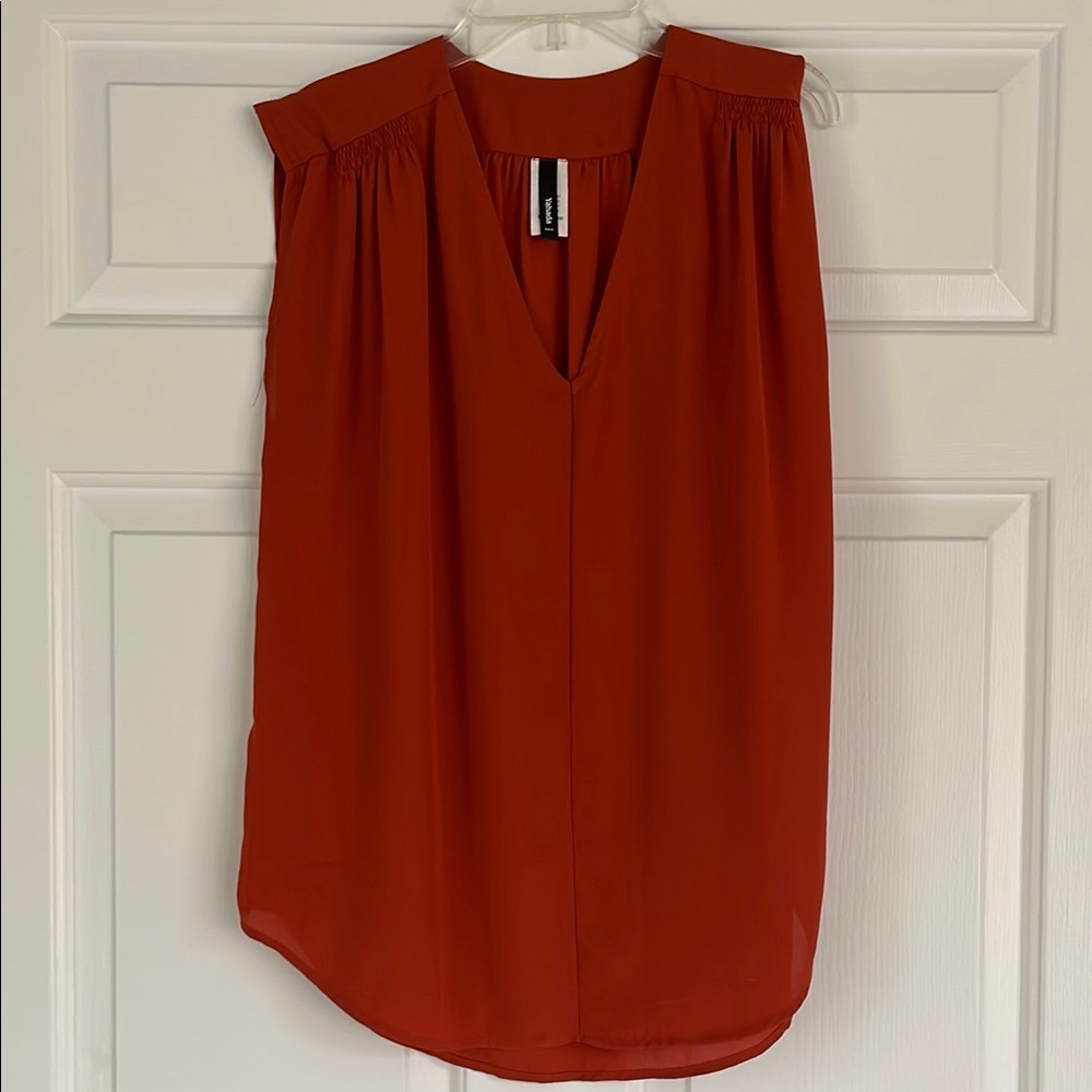 Yahada Red Sleeveless Relaxed Pleated Blouse